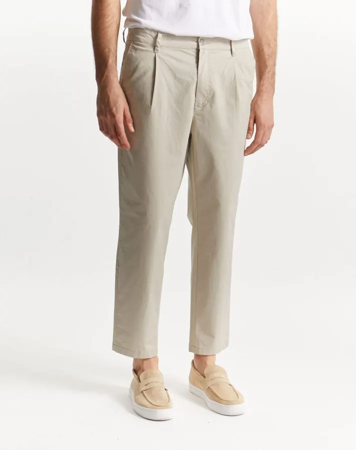 Pantalón chino pinzado Melbourn (blanco / tiza)